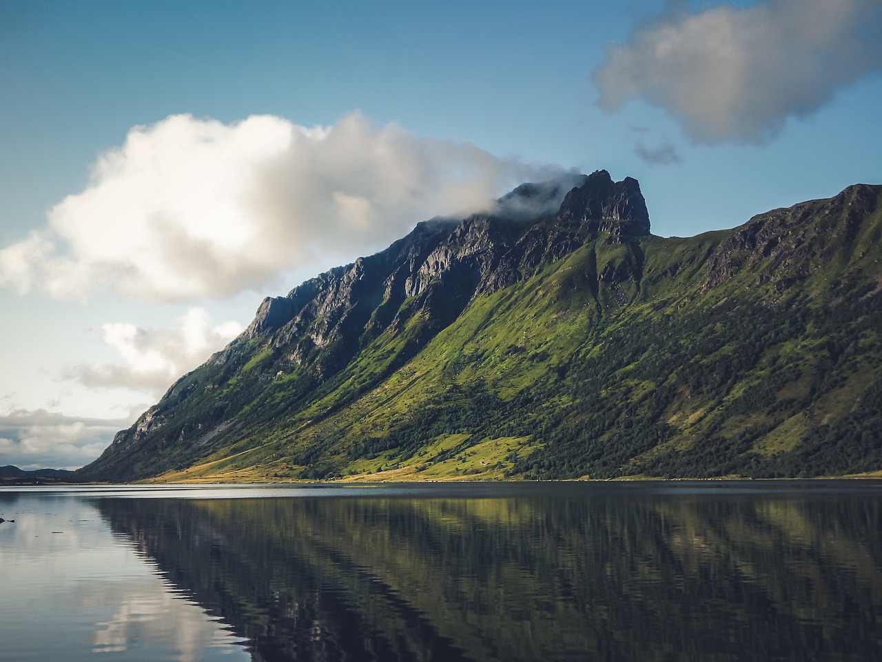 How to Minimize Your Impact While Visiting Norway’s Fjords